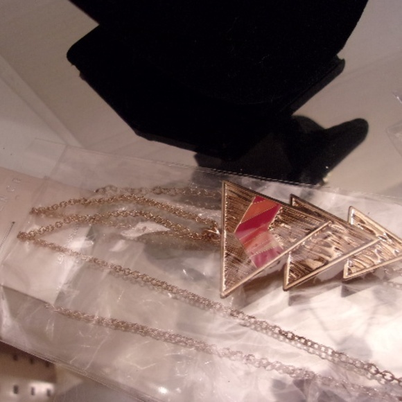 NWT BOTIQUE 2 NECKLACES EARRINGS & FROG BROOCHE R - Picture 3 of 7